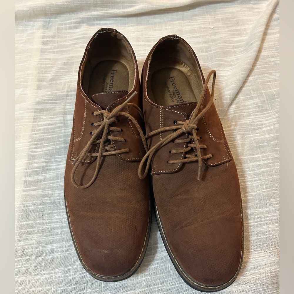 Freeman Lace-up Brown Dress Shoe - Size 9.5